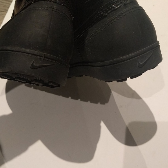 NIKE - Picture 10 of 12